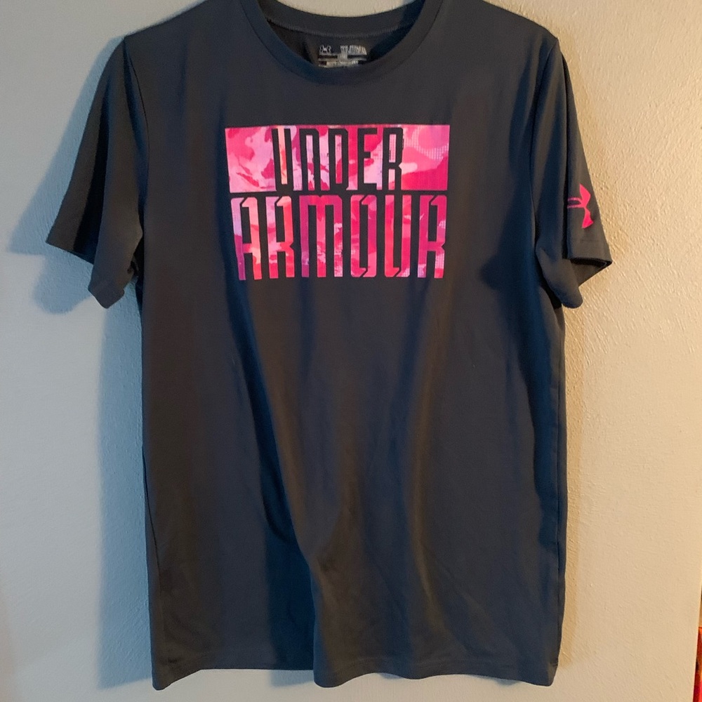 Under Armour T-shirt size small